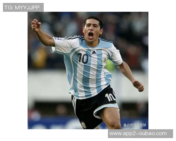 阿根廷传奇球员德尔菲诺宣布退役43岁收官生涯辉煌成就回顾