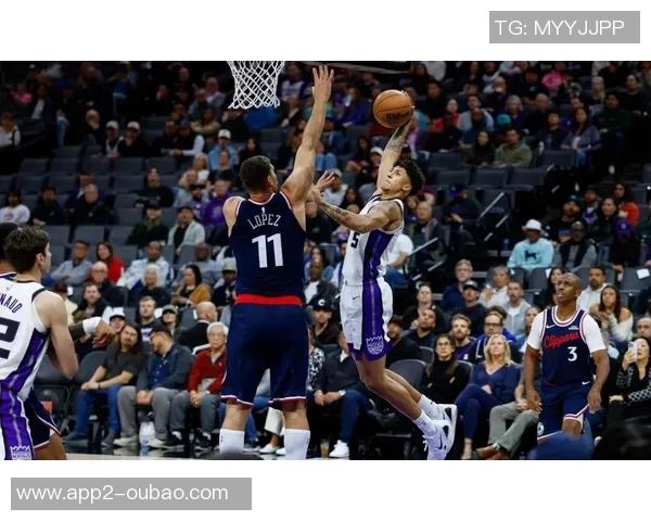 保罗带替补队伍屡次战胜快船主力科林斯表示我们每天都在超越先发